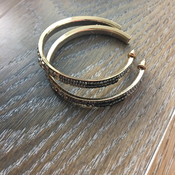 Gold Hoop Earrings For Women Medium Hoops - Picture 2 of 8